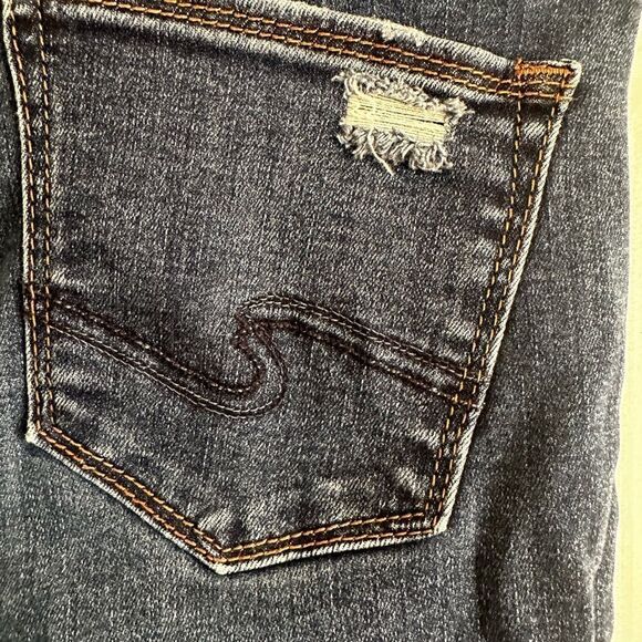 EUC Silver Tuesday Skinny Distressed Women’s Jeans - Picture 6 of 8